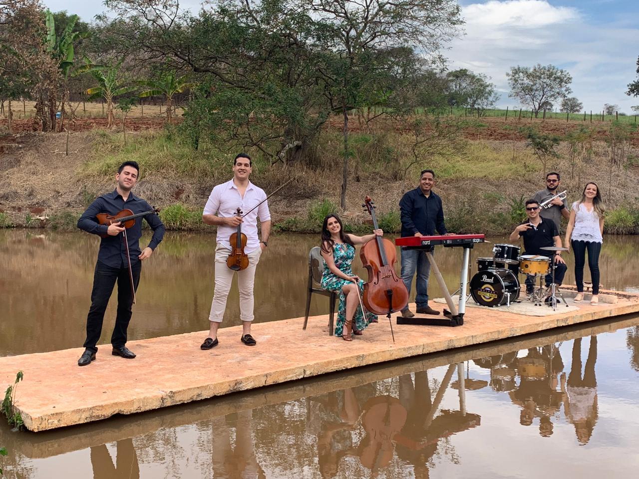 Violoncelista profissional para cerimônia de casamento